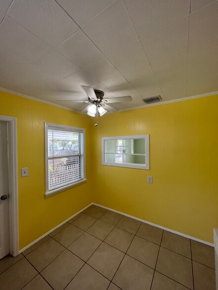 Building Photo - 5321 Newton Ave S