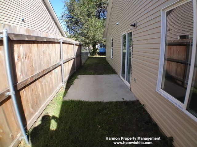 Building Photo - 2370 N Garland St