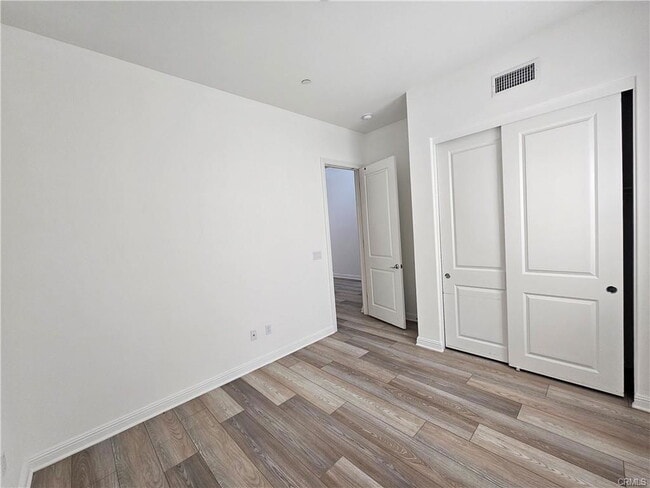 Building Photo - 20841 Acorn Cir