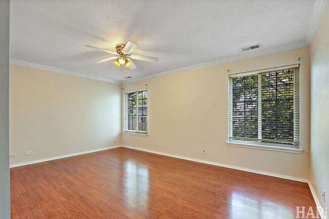 Building Photo - 434 Cromwell Cir