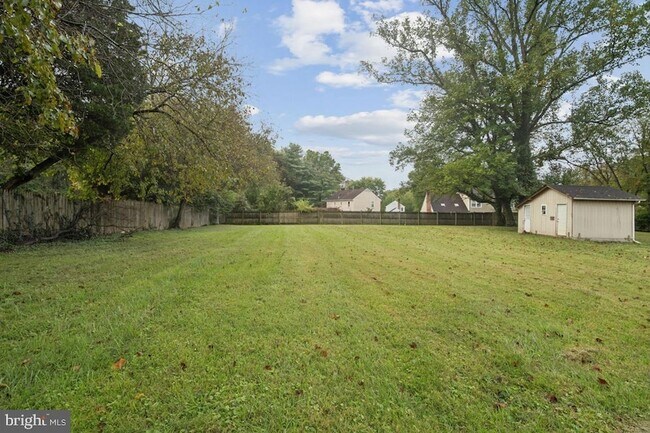 Building Photo - 2025 Fairland Rd