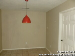 Building Photo - 15810 Pleasant Well Dr