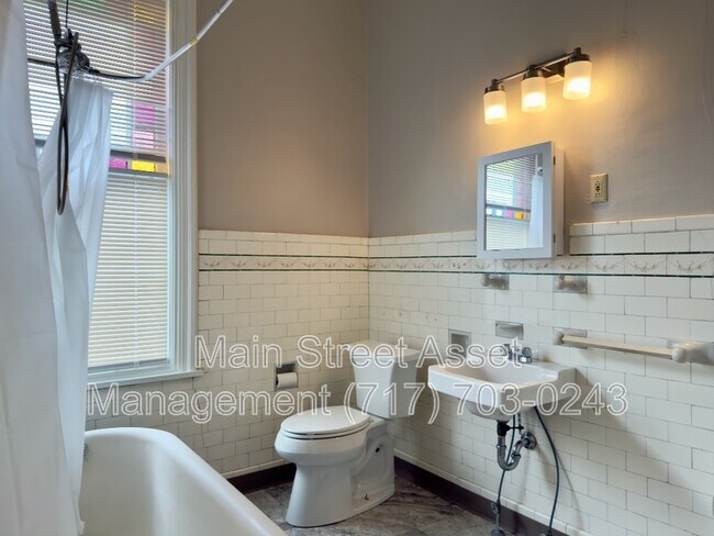 Building Photo - 2011 N 3rd St