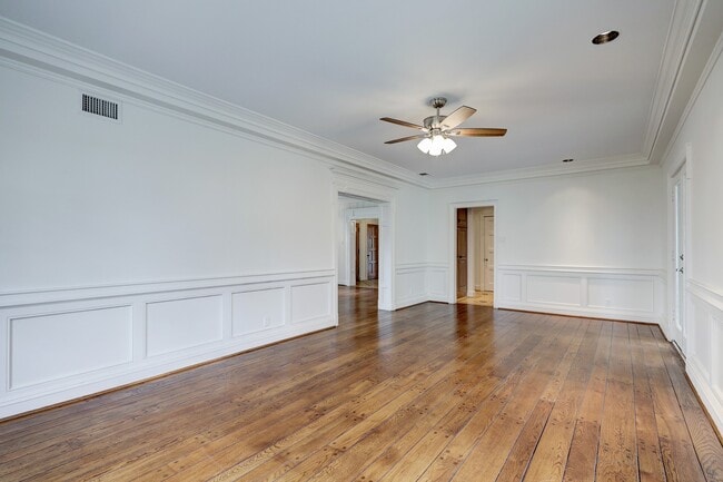 Building Photo - 3020 San Felipe St