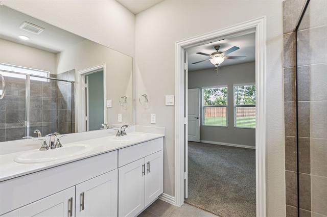 Building Photo - 4018 Sandstone Dr
