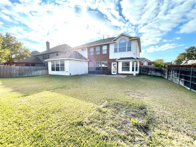 Building Photo - 7728 Parkwood Plaza Dr