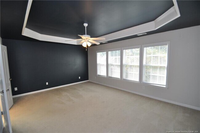 Building Photo - 300 Sutton Glen Dr