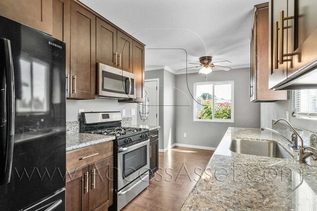 Building Photo - Charming Oceanside Retreat Near Camp Pendleton