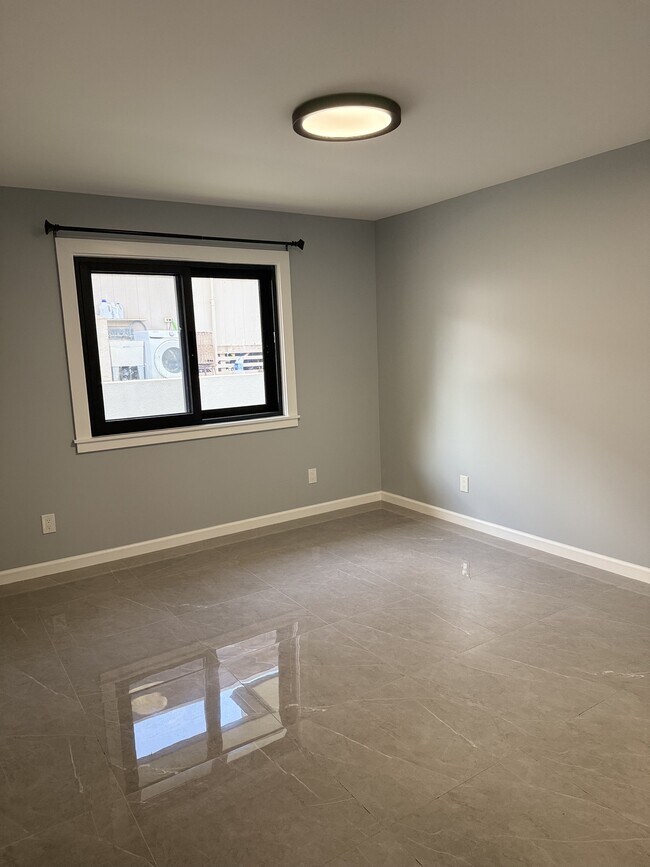 Building Photo - 4030 Hoku Ave