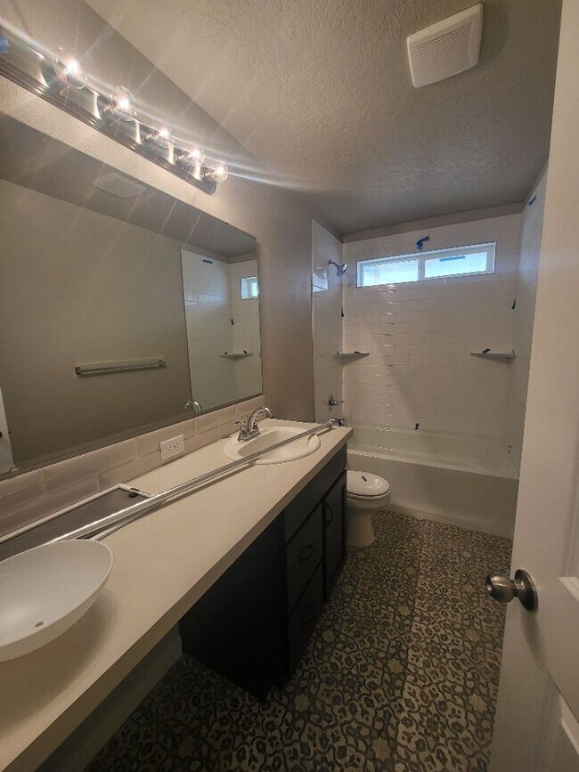 Building Photo - Cute Nampa Home