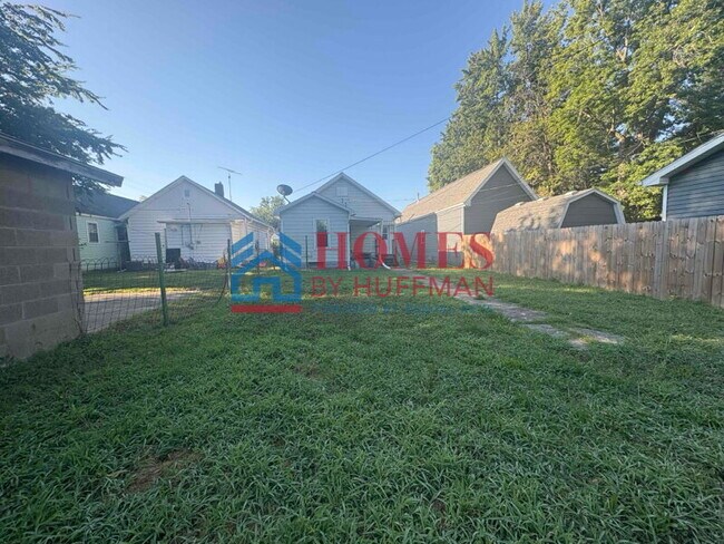Building Photo - Two Bedroom House | Ready to Rent | Move I...