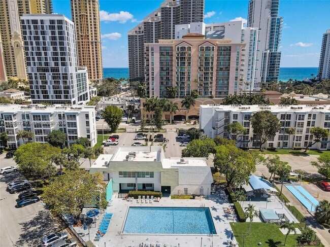 Building Photo - 17620 Atlantic Blvd