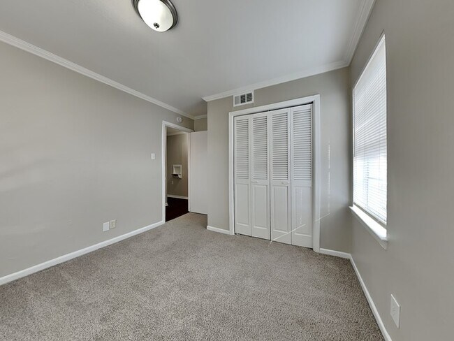 Building Photo - 614 Maydelle Ln