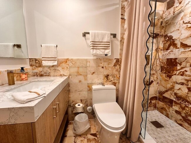 Building Photo - 760 Euclid Ave