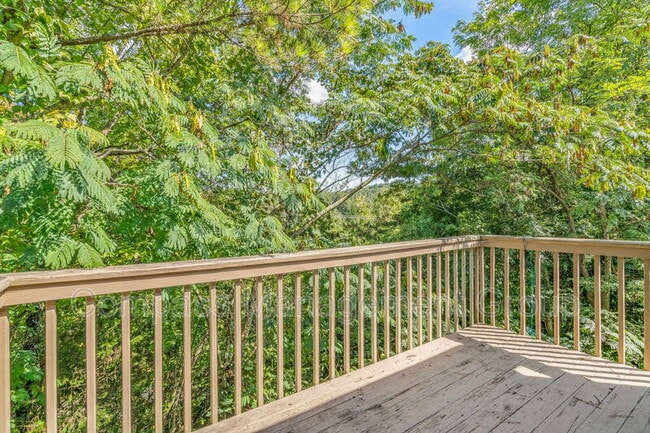 Building Photo - 1034 Brittany Deanne Ln