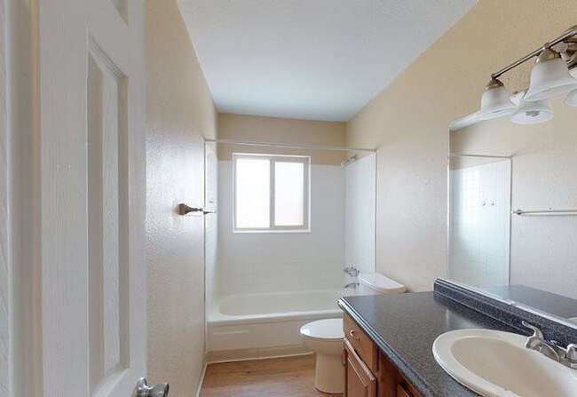 Building Photo - 1 bedroom in Lakewood CO 80232