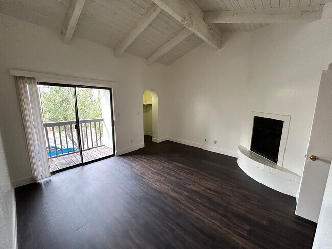 Building Photo - 1702 E Ocotillo Rd