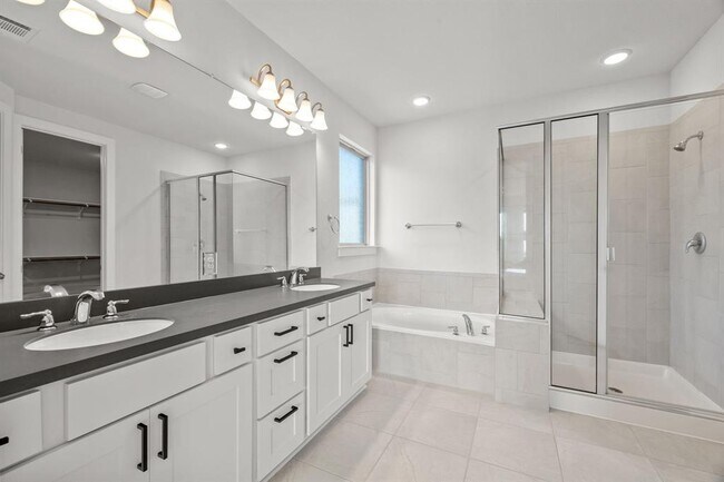 Building Photo - 319 Pecos River Xing