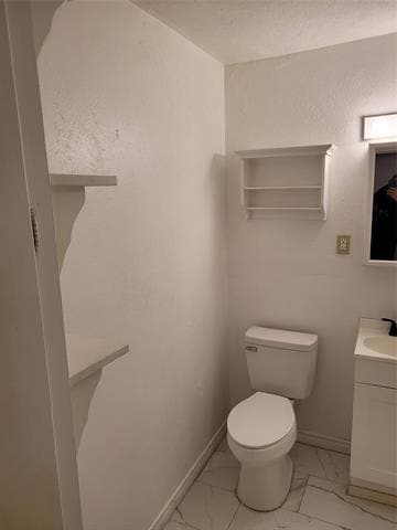 Building Photo - 609 E University Ave