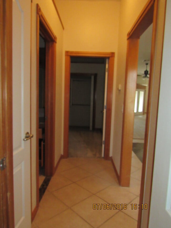 Building Photo - Pet Negotiable Upon Homeowner Approval!!