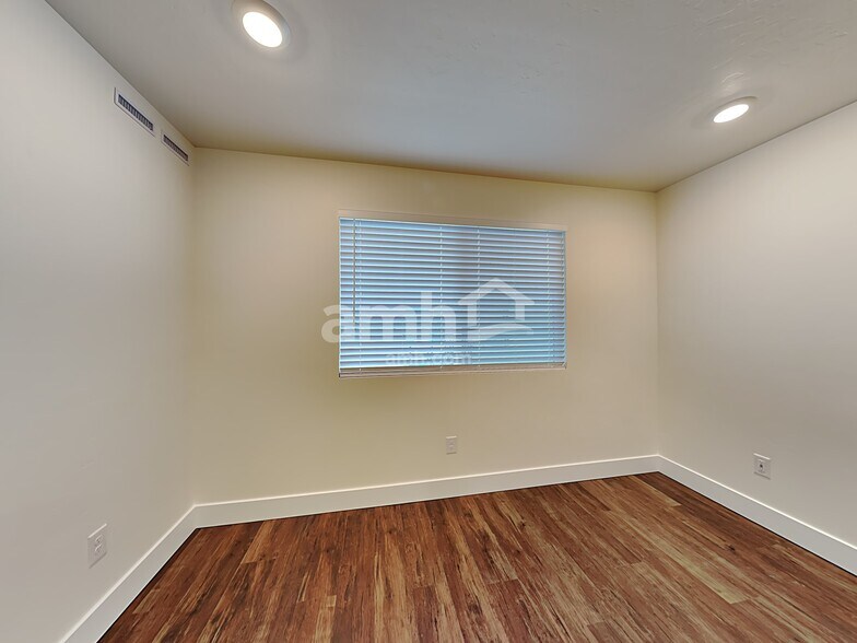 Building Photo - 4094 Bold Stripe Ave