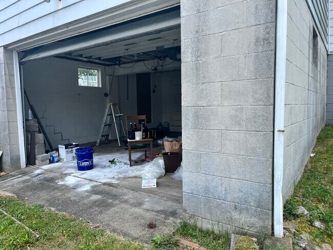 Garage + 2 Off street spots - 86 Beech St