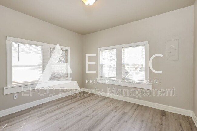 Building Photo - 1232 SW 30th St