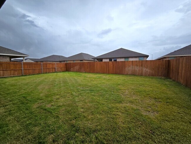 Building Photo - 2208 Pike Way