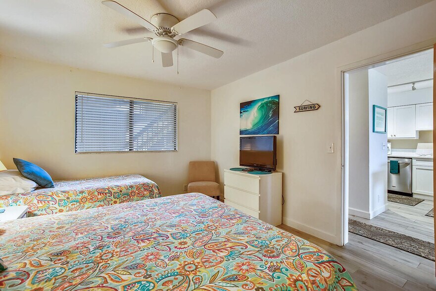 Building Photo - 210 Ocean Hibiscus Dr