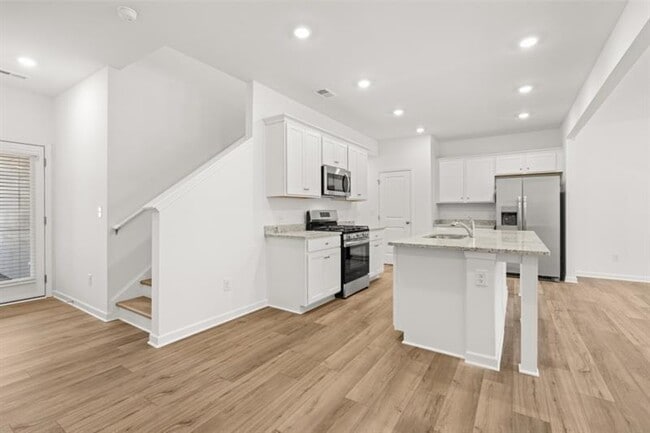 Building Photo - 96 Smithwood Dr