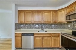 Building Photo - 87 Cedar St