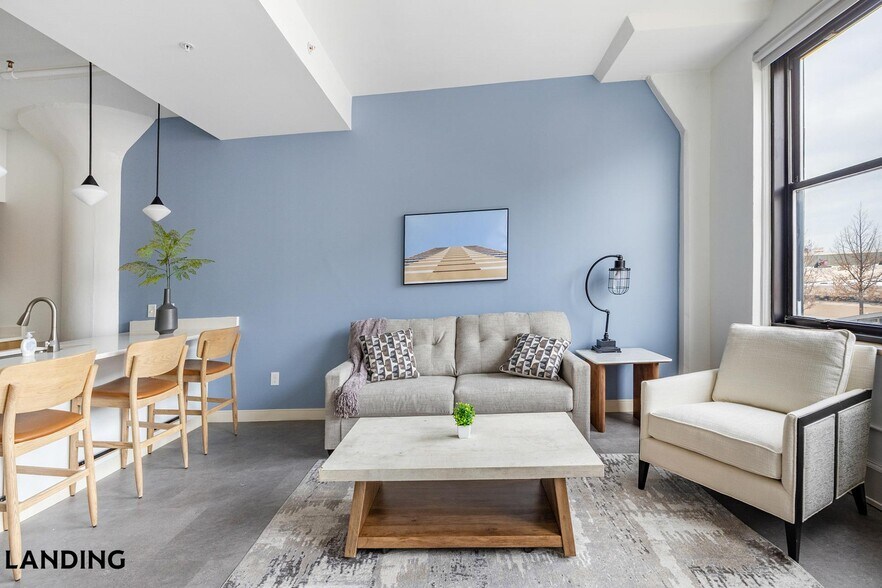 Building Photo - 5000 Euclid Ave