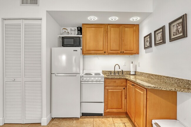 Building Photo - 11863 Wimbledon Cir