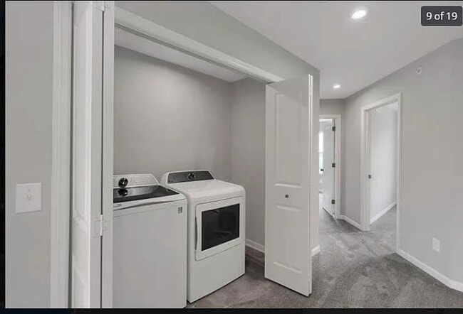 Building Photo - Modern Elegance Meets Everyday Comfort in ...