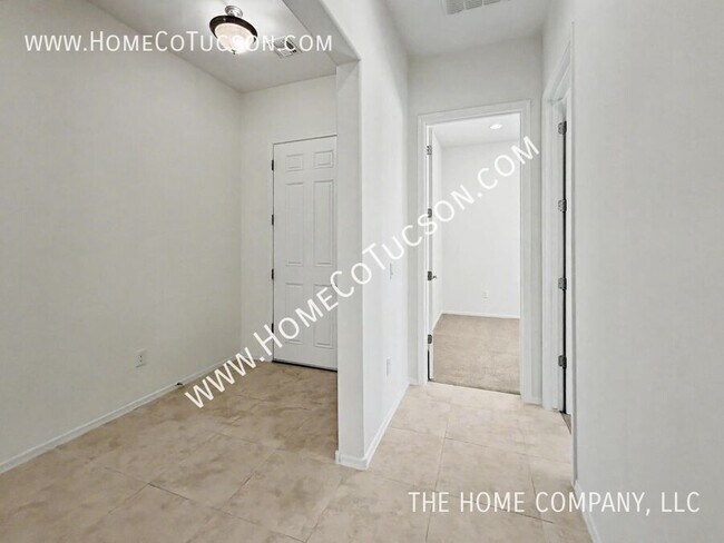 Building Photo - 38628 S Running Roses Ln