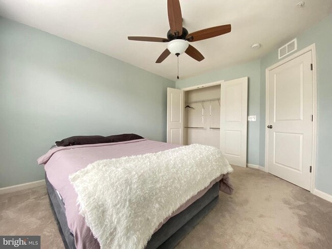 Building Photo - 14823 Chrysler Ct