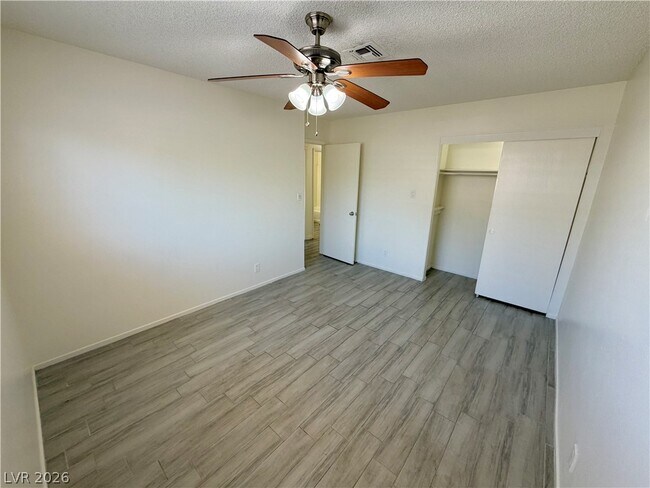 Building Photo - 6200 Cedarwood Ave