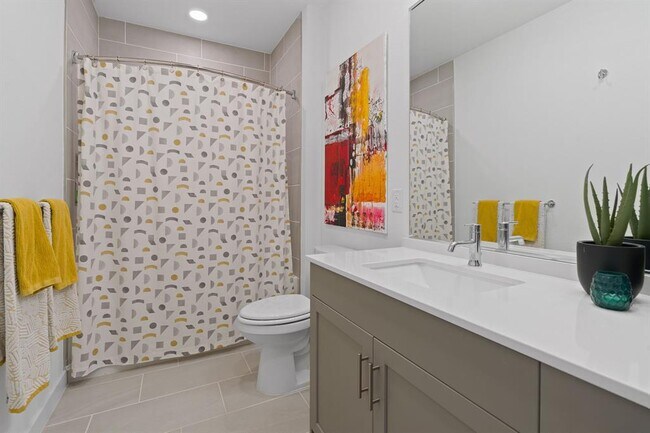 Building Photo - 1600 S 1st St