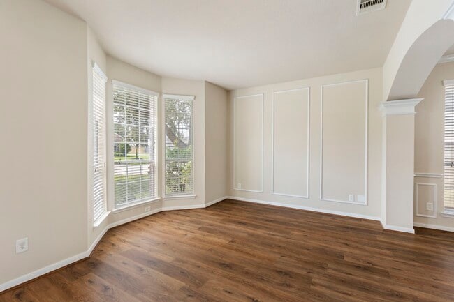Building Photo - 507 Carson Ridge Dr