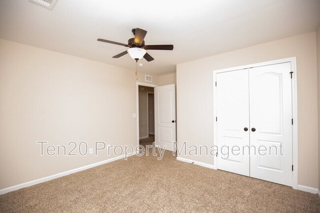 Building Photo - 4883 Wisteria Ln