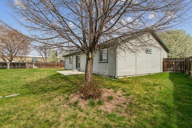 Building Photo - 12566 W Norristown St