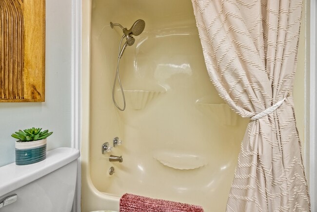 Building Photo - 3015 Old Bryan Dr