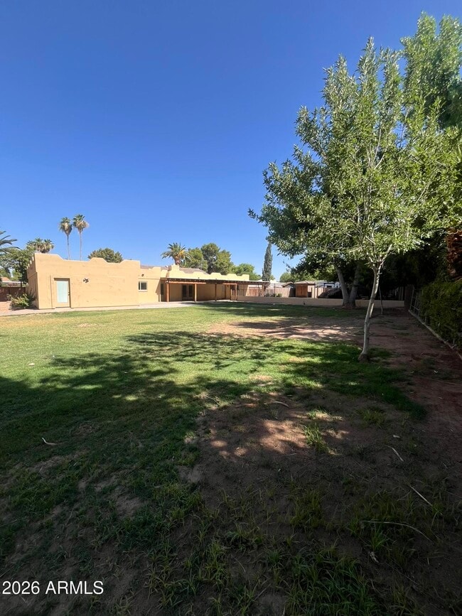 Building Photo - 644 E Barbarita Ave