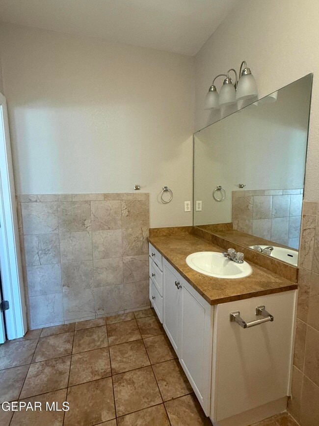 Building Photo - 218 Easter Way