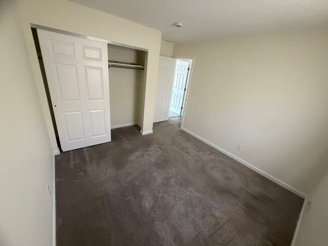 Building Photo - 60 Lauretta Mae Dr