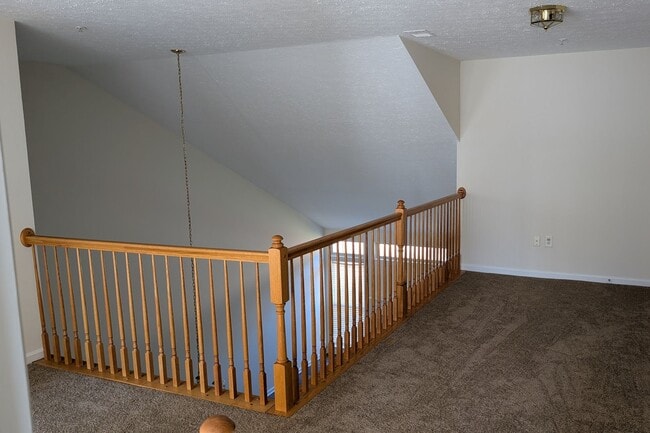 Building Photo - THE VILLAS AT HOLLYWOODS