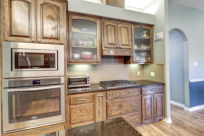 Building Photo - 3813 Kangaroo Ct