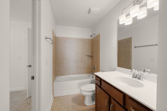 Building Photo - 4155 Old Light Cir