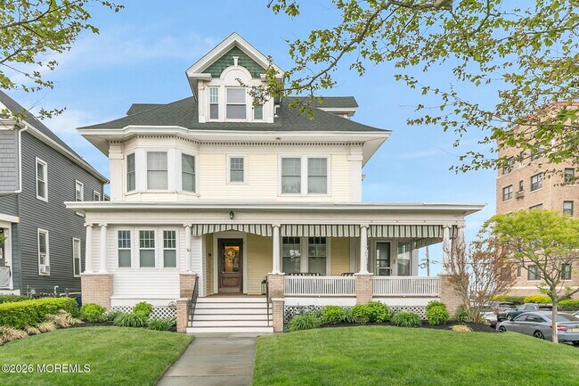Building Photo - 301 8th Ave