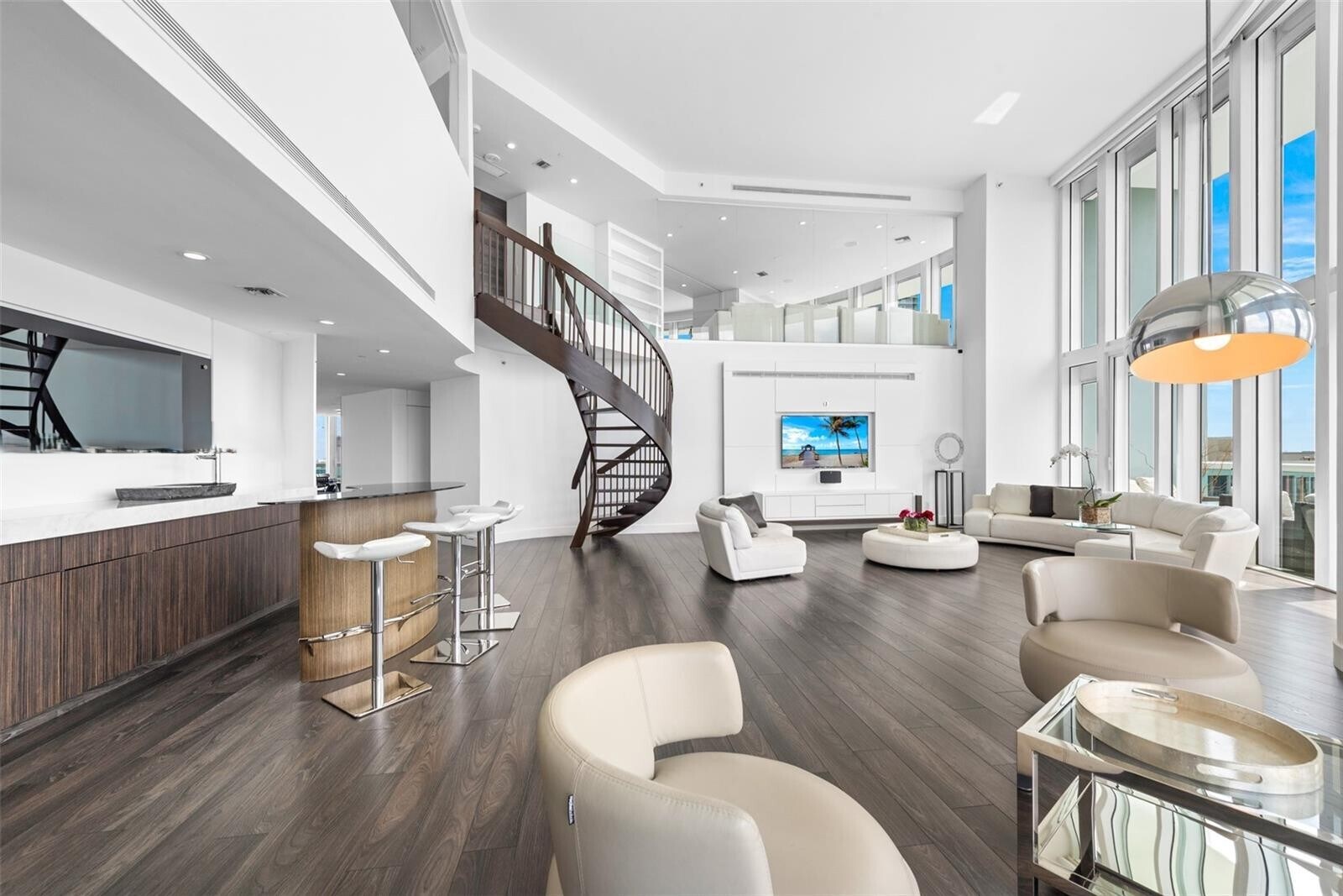 Building Photo - 1643 Brickell Ave